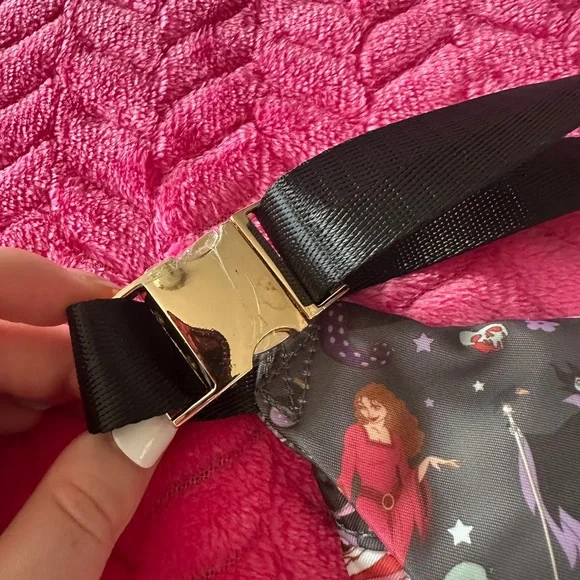 Disney Villains Fanny pack - Picture 4 of 6